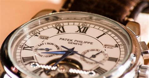 đồng hồ patek philippe geneve fake|patek philippe watches logo.